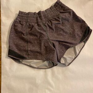 Lululemon Women - Size 6 Tall - Gray Hottie Hot Athletic Shorts